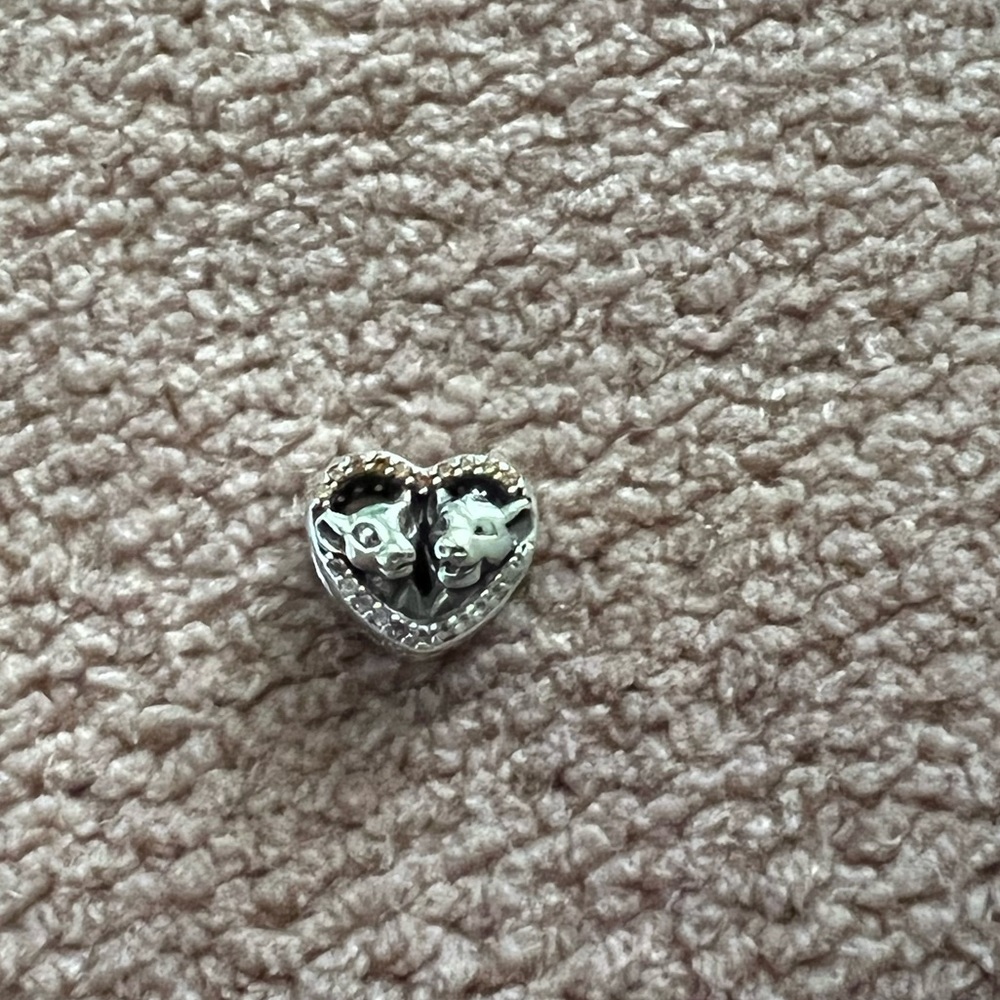 Pandora x Disney King Simba & Nala Heart Charm